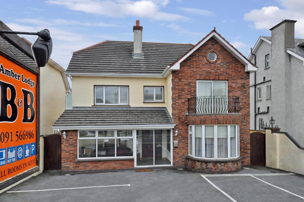 Amber Lodge Budget Accommodation Galway Bagian luar foto