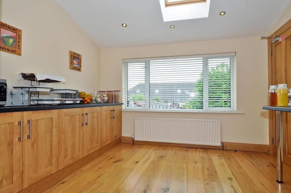 Amber Lodge Budget Accommodation Galway Bagian luar foto