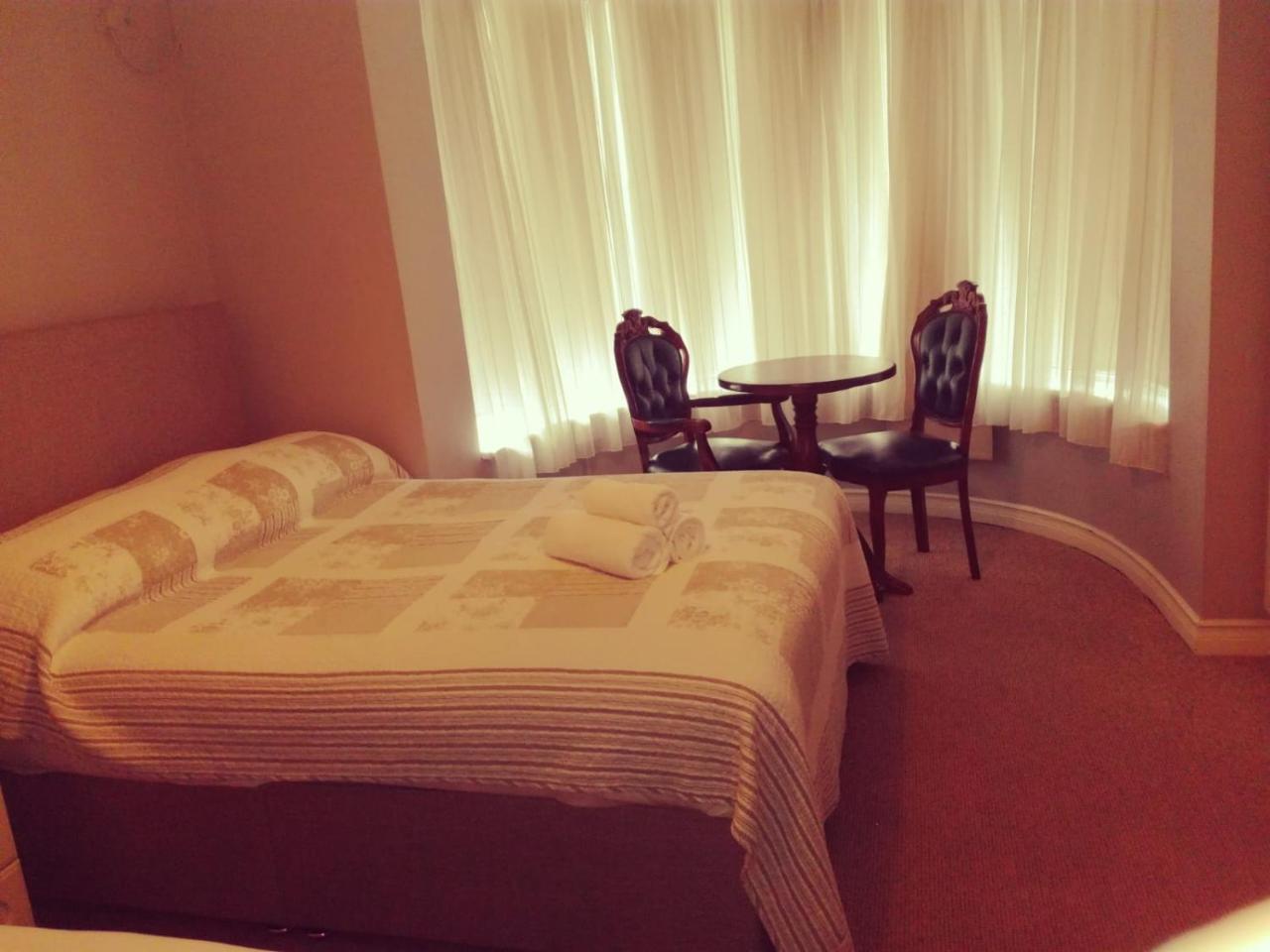 Amber Lodge Budget Accommodation Galway Bagian luar foto